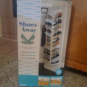 Over the door shoe organizer